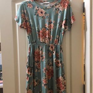 Floral midi dress with POCKETS!!